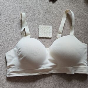 Truekind Supportive Comfort Wireless Shaping Bra EUC Cream XL With Extende